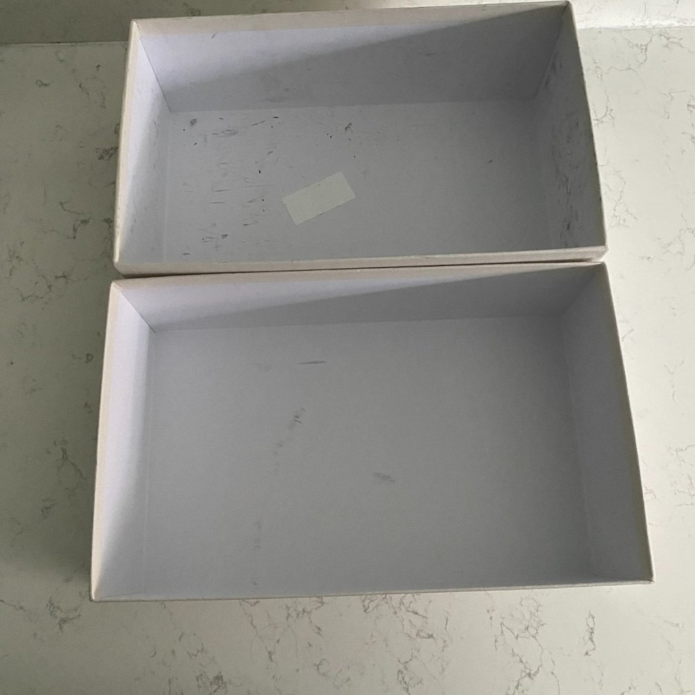Frame White Rectangular Designer Shoe Box and Shoe Bag - Picture 4 of 9
